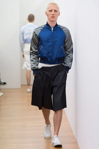 Look 9